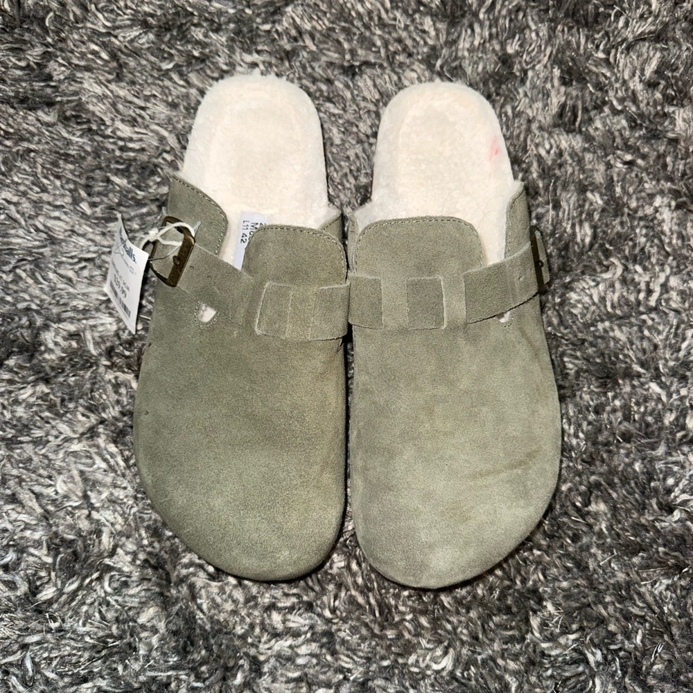 Faux Fur Lined Suede Clogs Olive Green